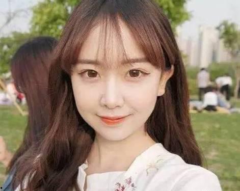 吃瓜网红黄色头发女孩,揭秘黄色头发女孩的时尚魅力 第3张 吃瓜网红黄色头发女孩,揭秘黄色头发女孩的时尚魅力 第3张